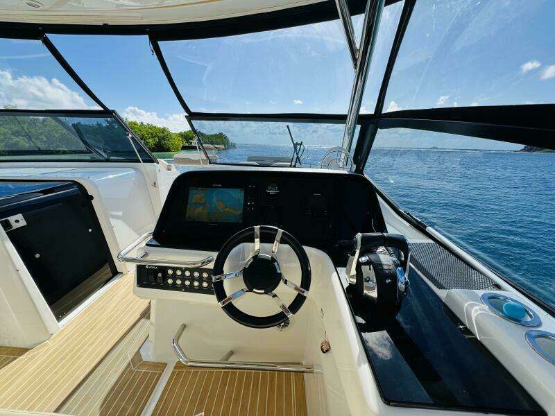 Island Jewel 36ft Aquila Yacht For Sale