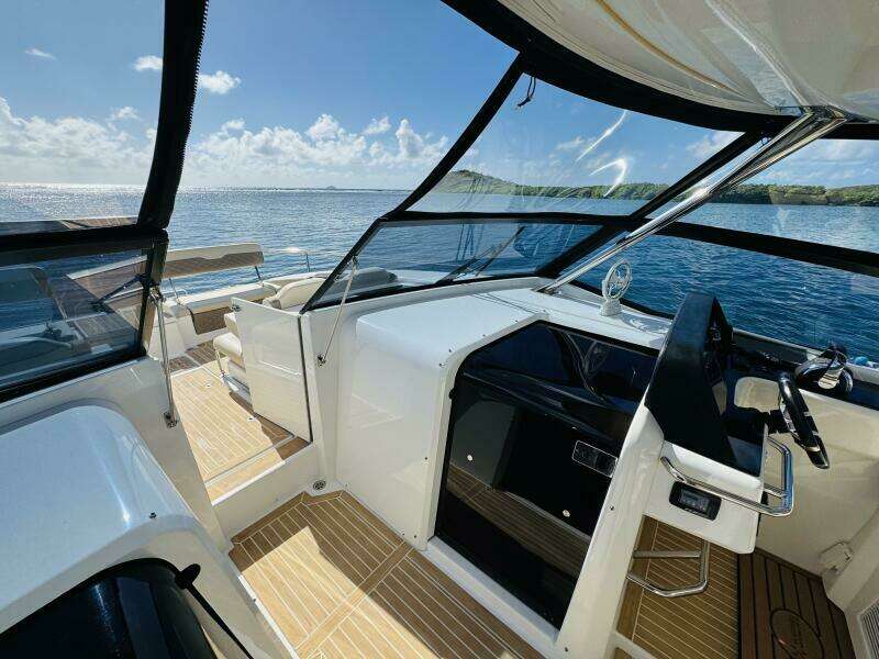 Island Jewel 36ft Aquila Yacht For Sale