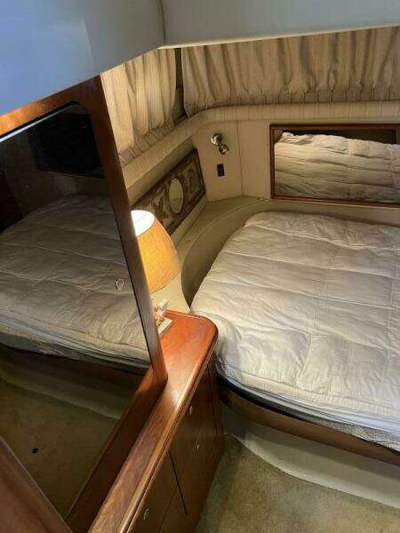 37ft Cruisers Yachts Yacht For Sale