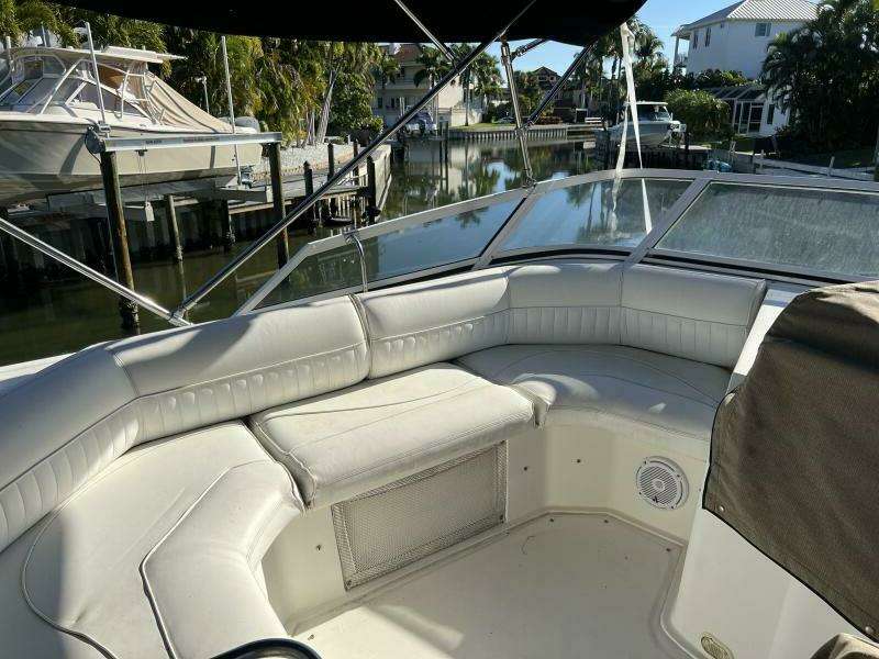 37ft Cruisers Yachts Yacht For Sale