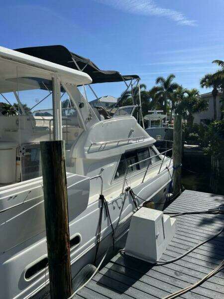 37ft Cruisers Yachts Yacht For Sale