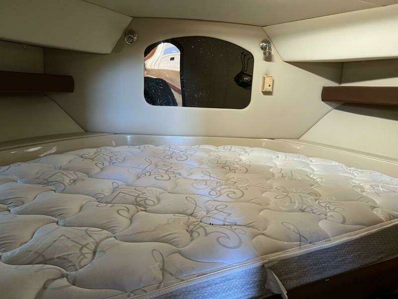 37ft Cruisers Yachts Yacht For Sale