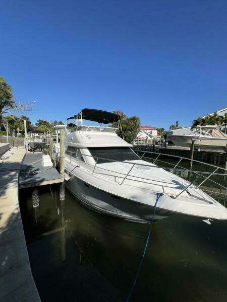 37ft Cruisers Yachts Yacht For Sale