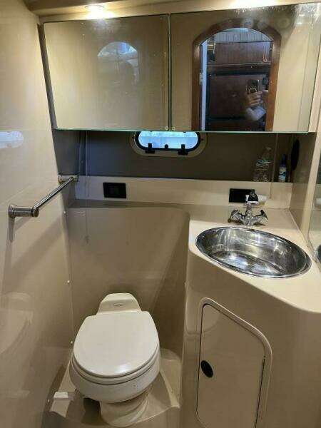 37ft Cruisers Yachts Yacht For Sale