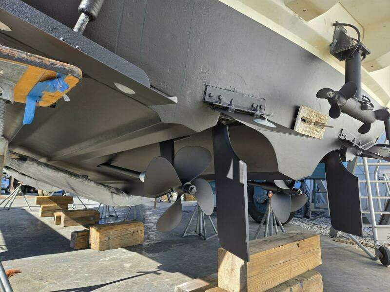 37ft Cruisers Yachts Yacht For Sale