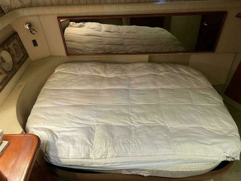 37ft Cruisers Yachts Yacht For Sale