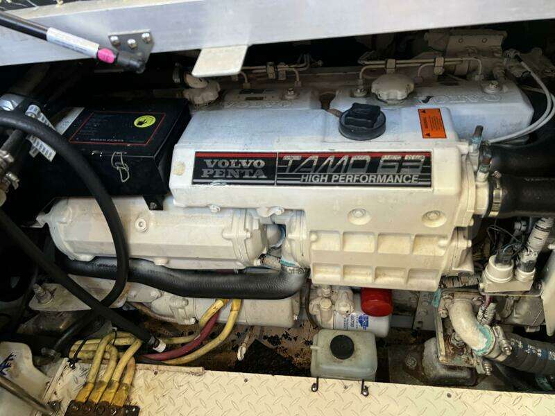 37ft Cruisers Yachts Yacht For Sale