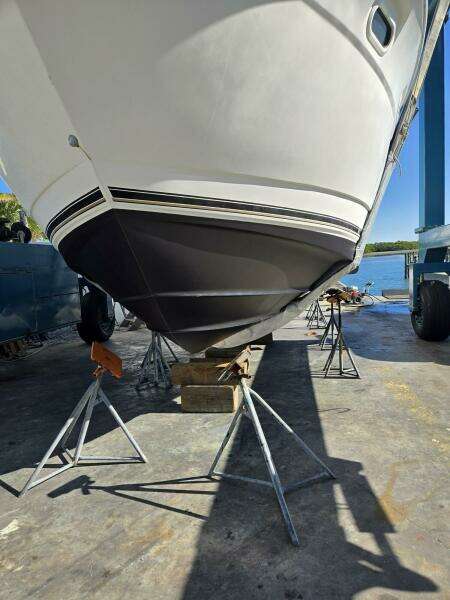 37ft Cruisers Yachts Yacht For Sale