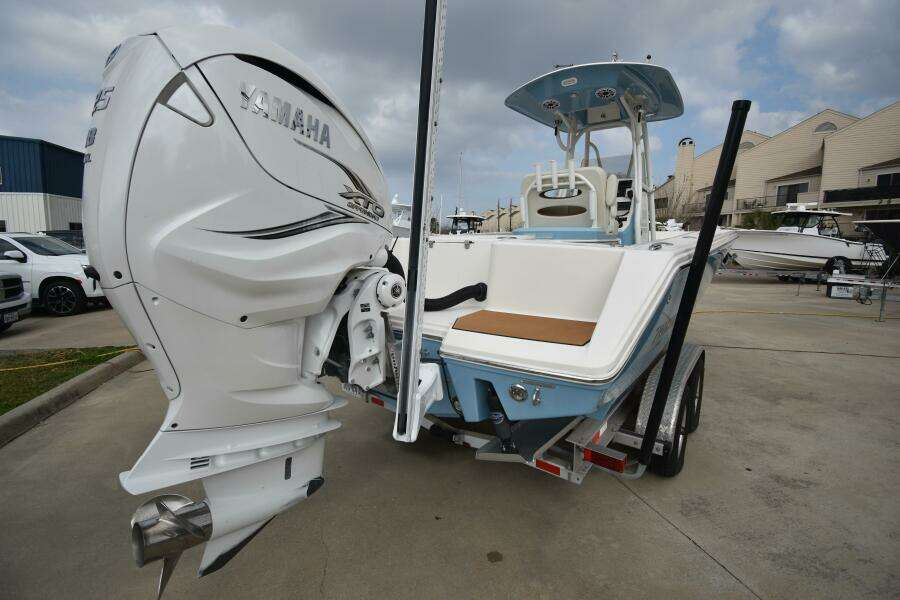 2023 Pathfinder 2700 Open