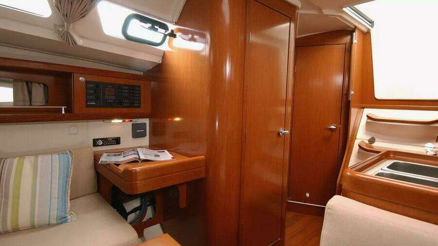Beneteau Oceanis 34