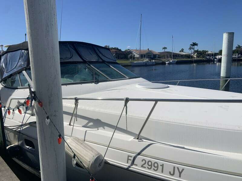 33ft Cruisers Yachts Yacht For Sale