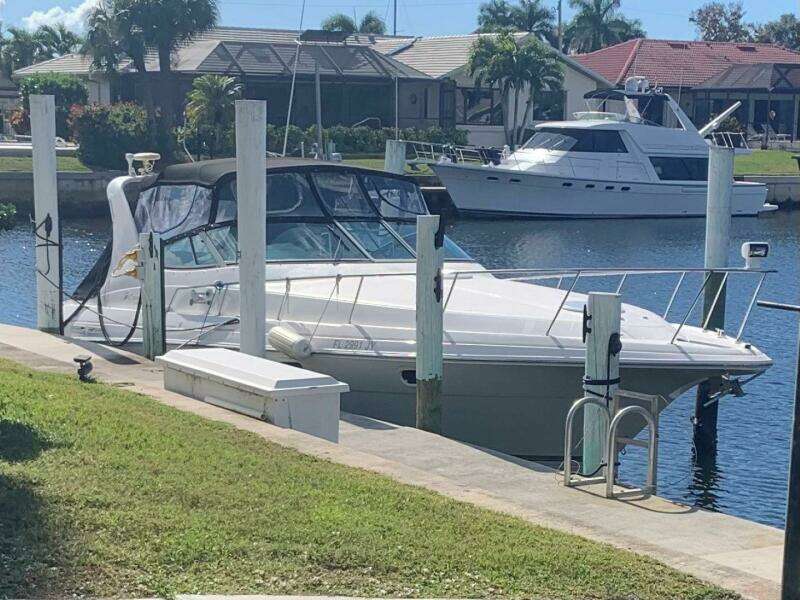 33ft Cruisers Yachts Yacht For Sale