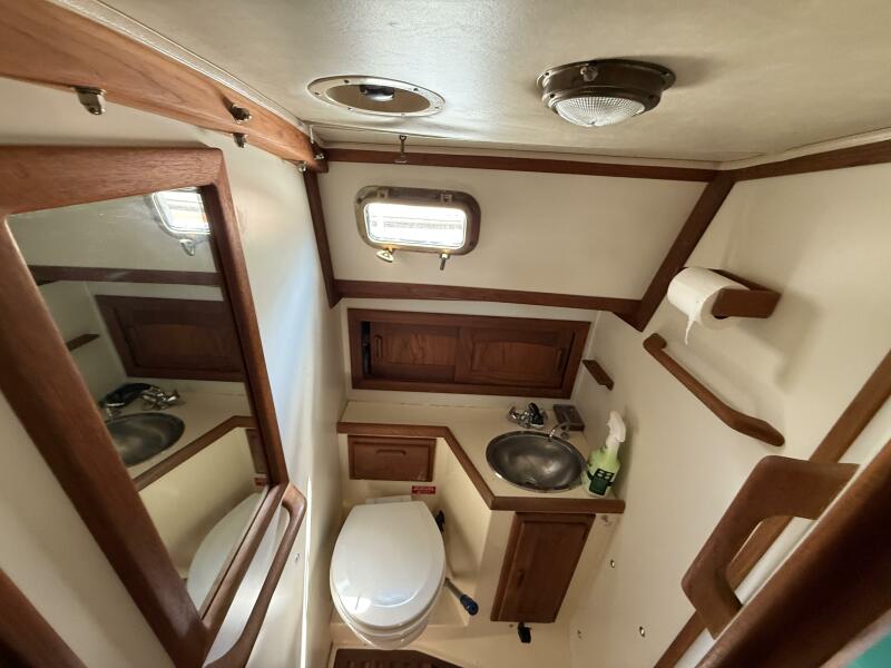 34' 1995 Pacific Seacraft 34
