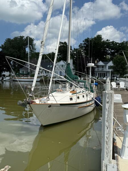 34' 1995 Pacific Seacraft 34