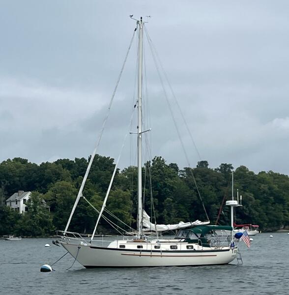 34' 1995 Pacific Seacraft 34