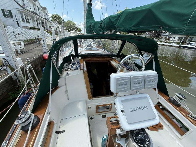 34' 1995 Pacific Seacraft 34