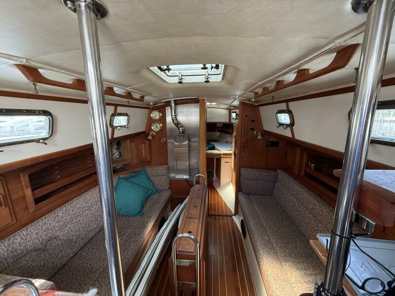 34' 1995 Pacific Seacraft 34
