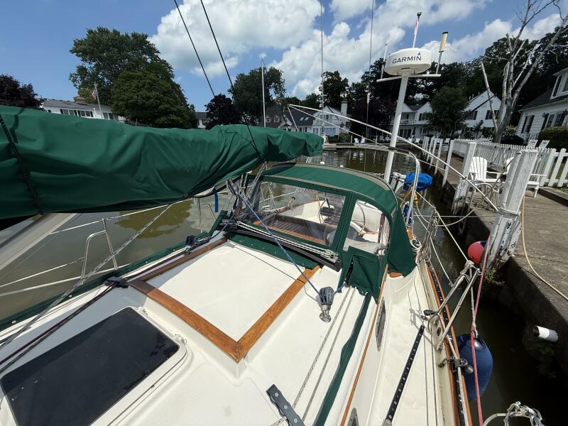 34' 1995 Pacific Seacraft 34