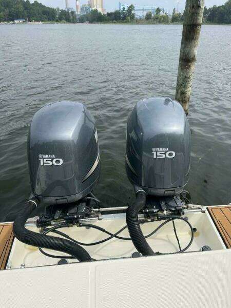 25ft Hydra Sports Yacht For Sale