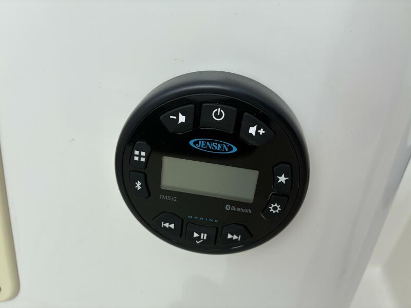 18' 2023 Bayliner 180XL Element