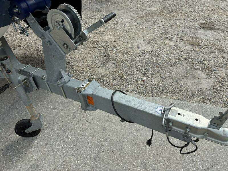 18ft Bayliner Yacht For Sale