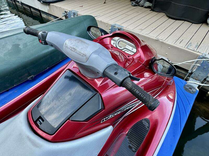 11ft Yamaha WaveRunner Yacht For Sale