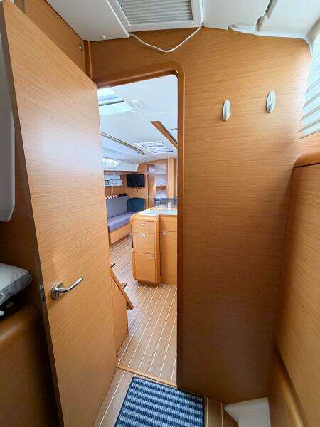 TAKE FIVE 41ft Jeanneau Yacht For Sale