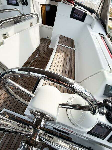 TAKE FIVE 41ft Jeanneau Yacht For Sale