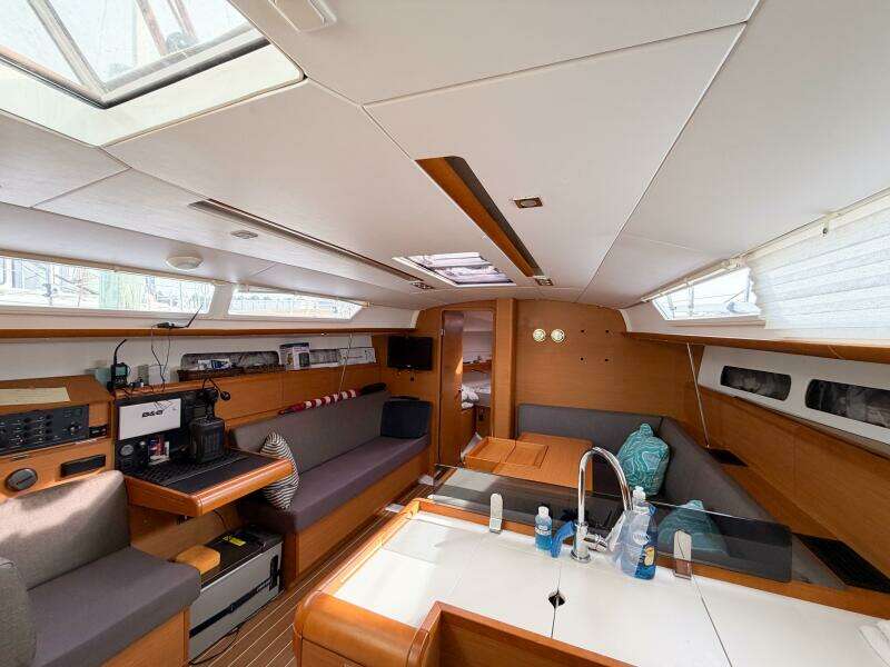 TAKE FIVE 41ft Jeanneau Yacht For Sale