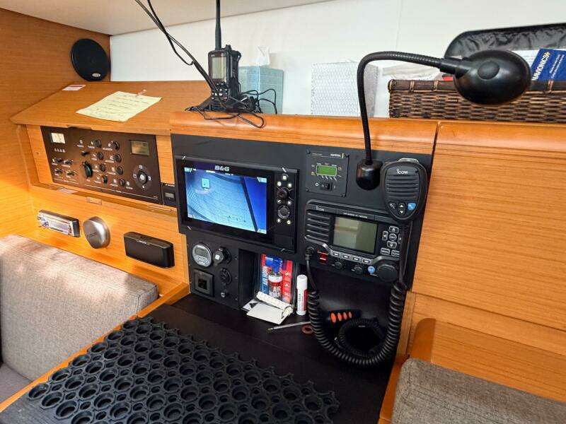 TAKE FIVE 41ft Jeanneau Yacht For Sale