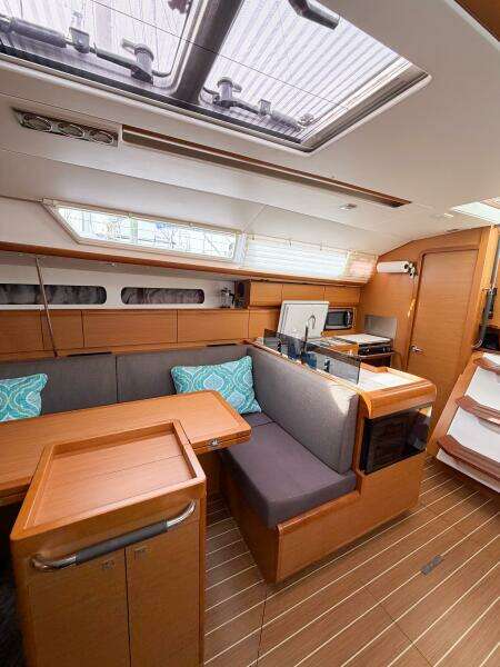 TAKE FIVE 41ft Jeanneau Yacht For Sale