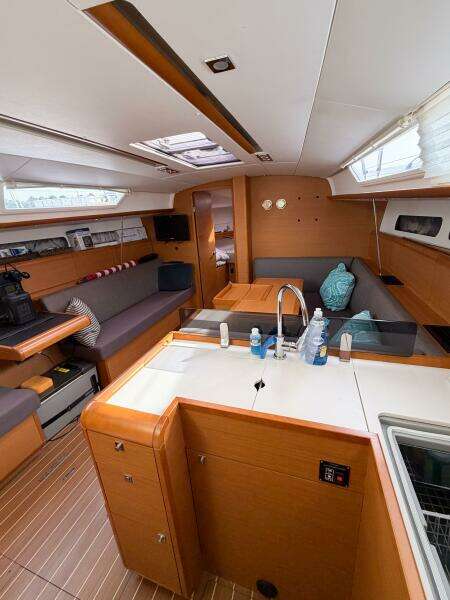 TAKE FIVE 41ft Jeanneau Yacht For Sale