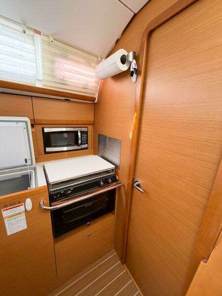 TAKE FIVE 41ft Jeanneau Yacht For Sale