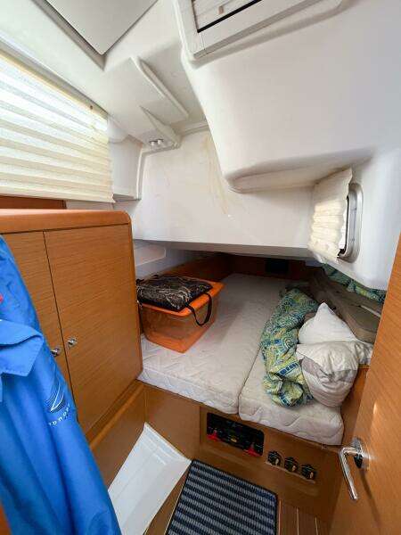 TAKE FIVE 41ft Jeanneau Yacht For Sale