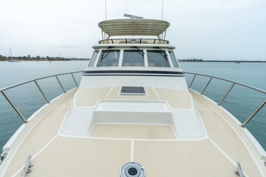 54' 2005 Offshore Yachts Pilothouse