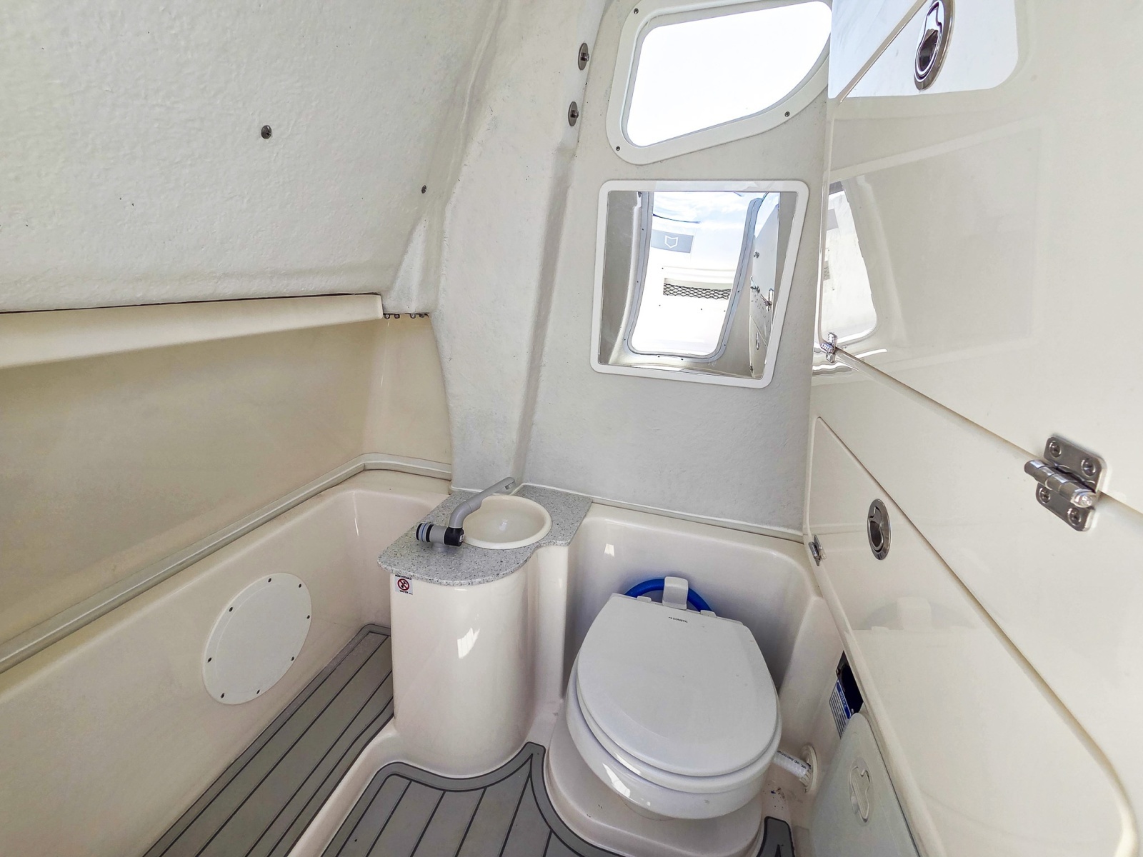26ft Sea Fox Yacht For Sale