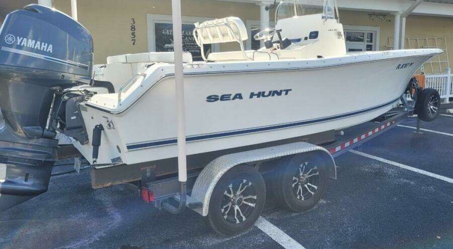 21ft Sea Hunt Yacht For Sale