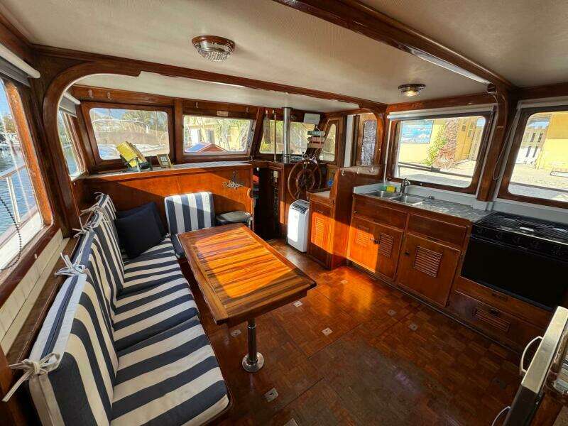 RESPITE 40ft Marine Trader Yacht For Sale