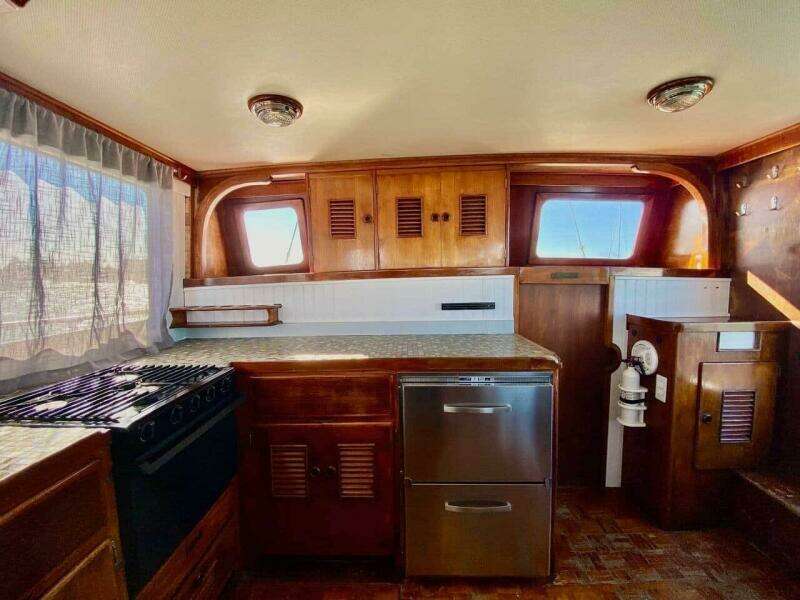 RESPITE 40ft Marine Trader Yacht For Sale