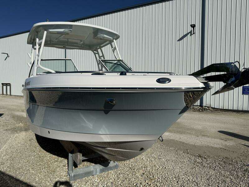 24ft Robalo Yacht For Sale
