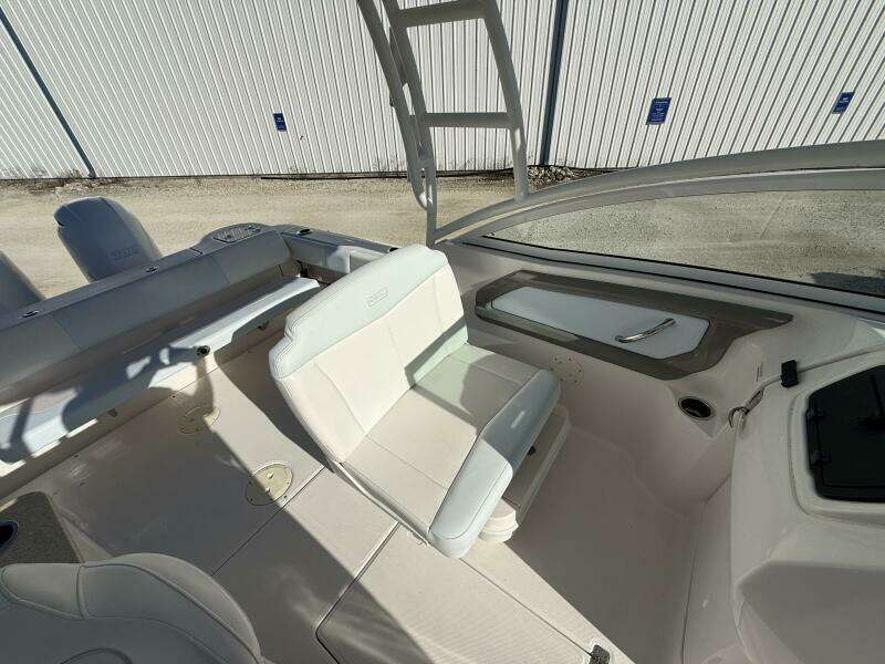 24ft Robalo Yacht For Sale