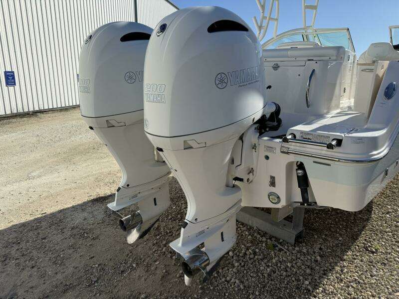 24ft Robalo Yacht For Sale