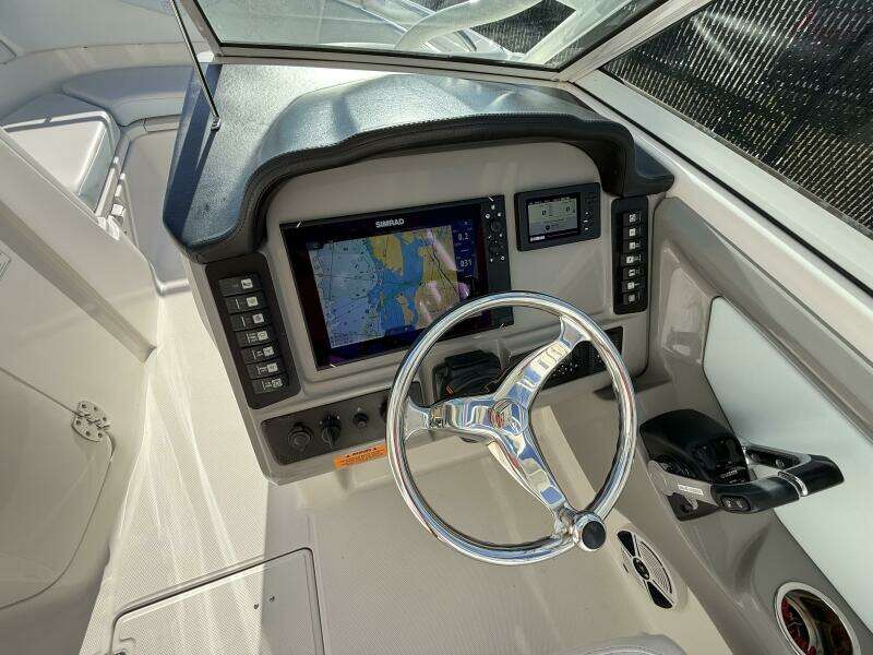 24ft Robalo Yacht For Sale