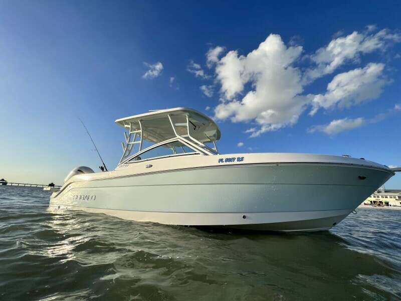 24ft Robalo Yacht For Sale