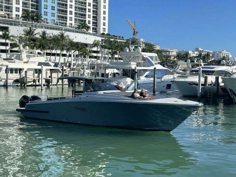 43ft Canados Yacht For Sale