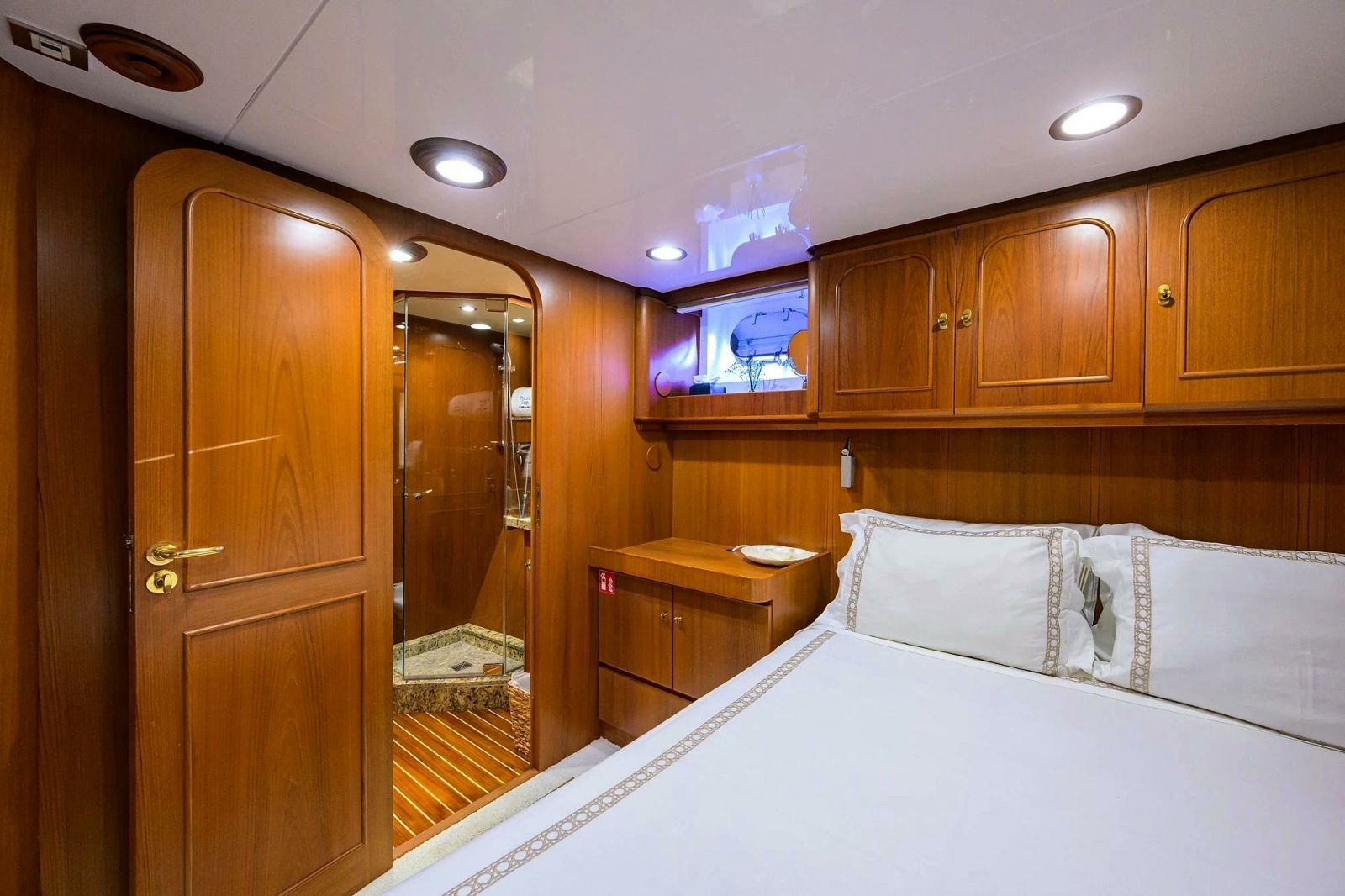 AVENTURER 85ft Jongert Yacht For Sale