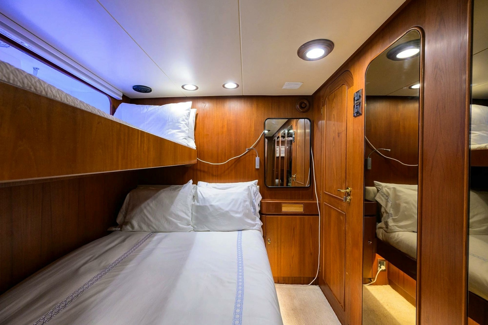 AVENTURER 85ft Jongert Yacht For Sale