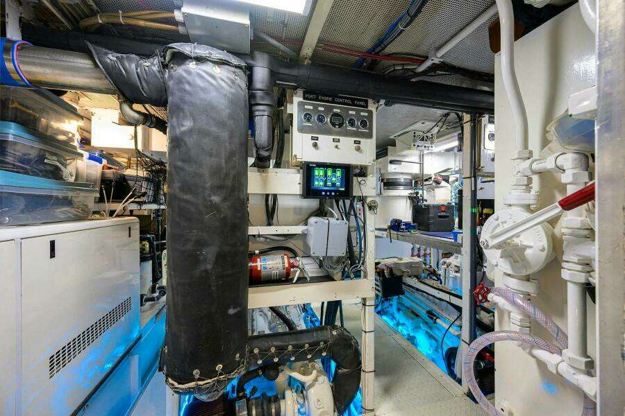 AVENTURER 85ft Jongert Yacht For Sale