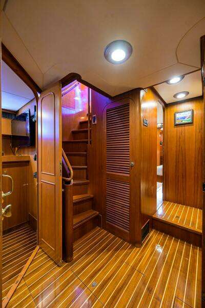 AVENTURER 85ft Jongert Yacht For Sale