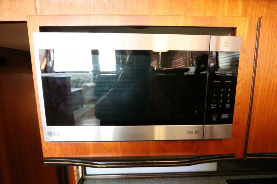 48' 1991 Spectrum 48 Convertible